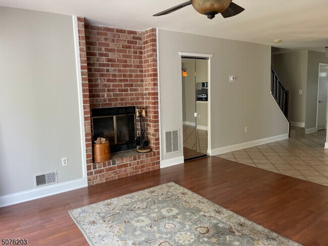 Building Photo - 336 Penns Way