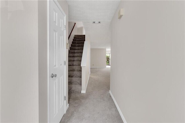 Foto del edificio - 2186 Spring Walk Ct