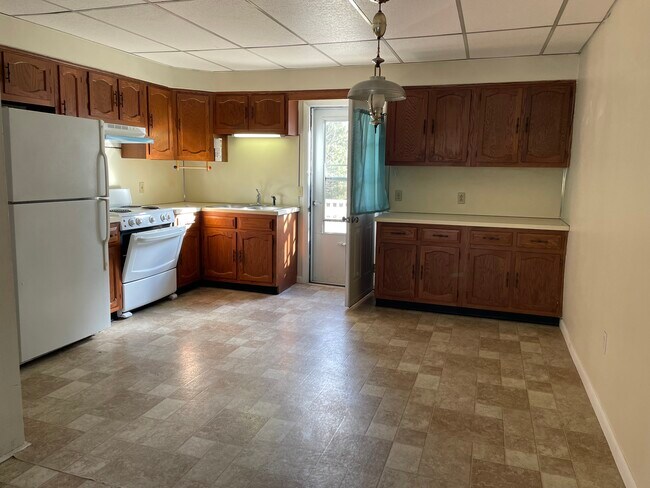 Kitchen - 1 S Terrace Dr