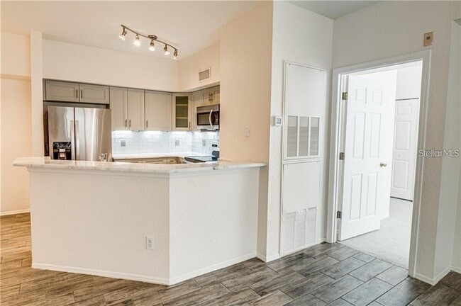 Building Photo - 827 Camargo Way