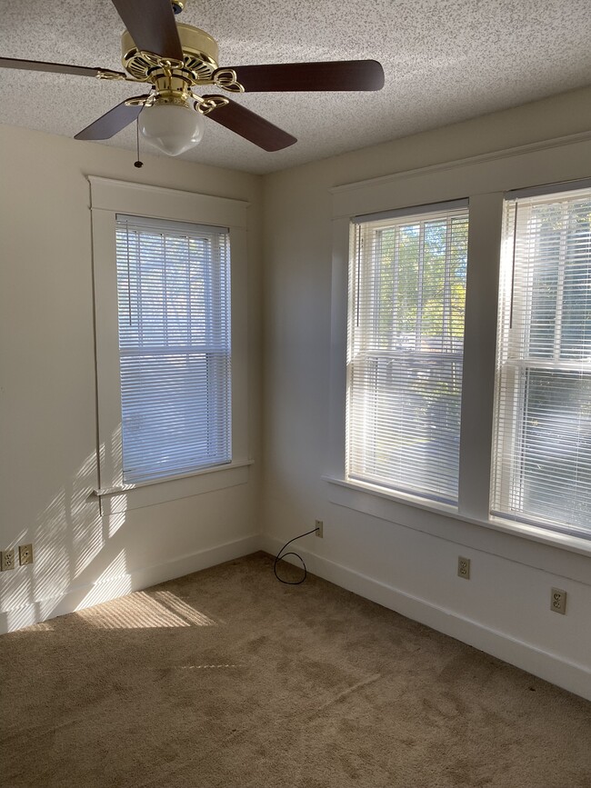 Bedroom - 2411 Hill St