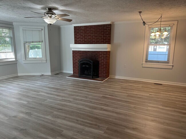Foto del edificio - 736 Rosedale St
