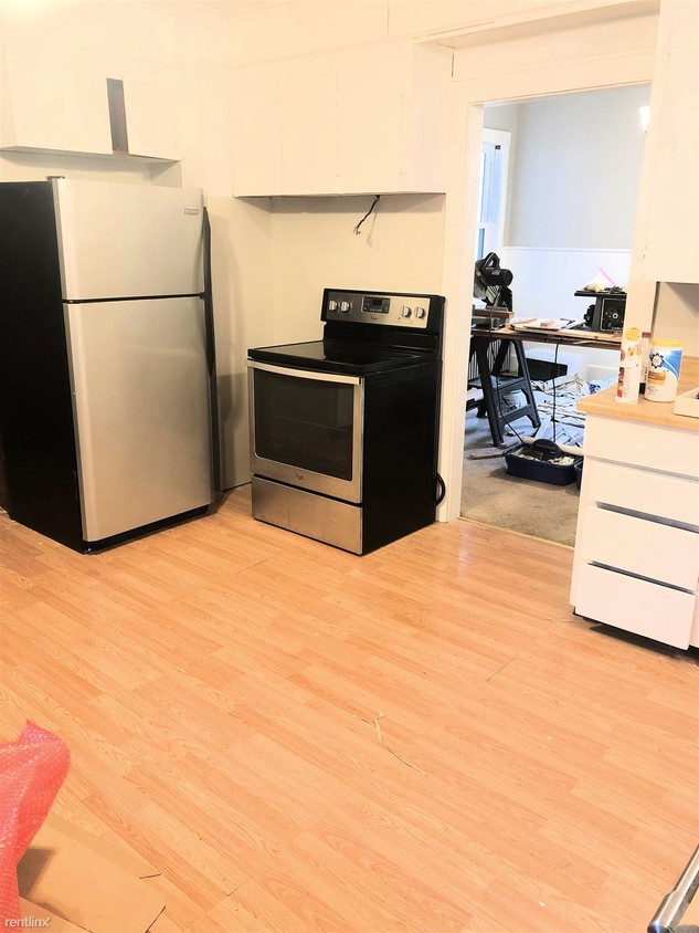 Foto principal - 290 Pond St
