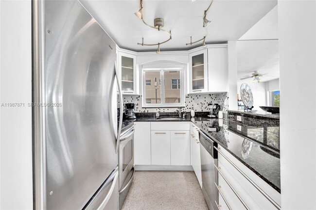 Foto del edificio - 4144 El Mar Dr