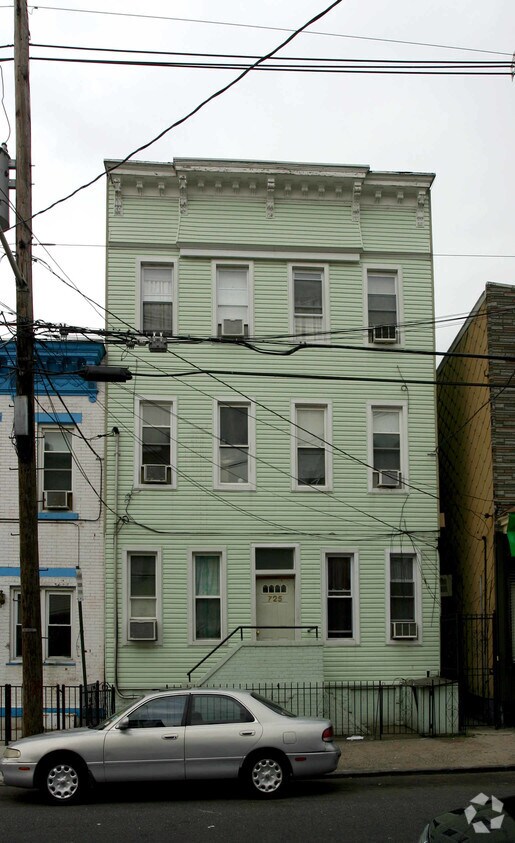 Foto del edificio - 725 24th St