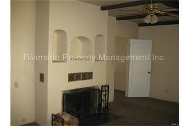 Building Photo - 4880 Victoria Ave