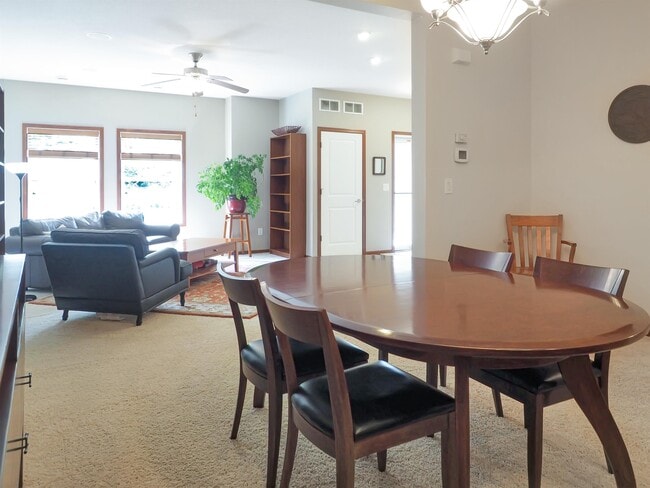 Building Photo - 2107 Cedar Grove Trail