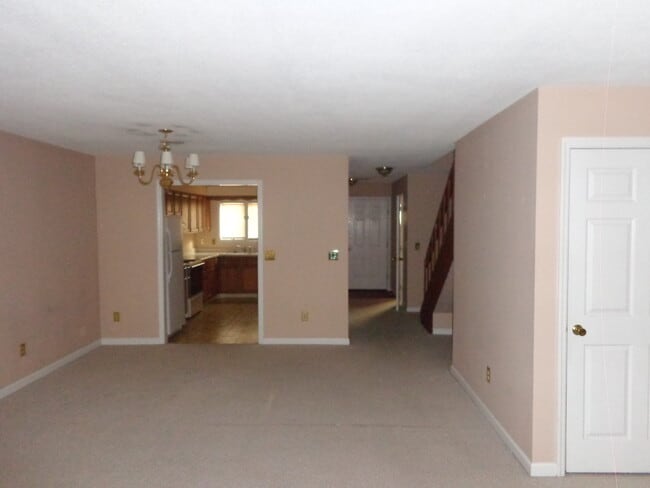 Building Photo - 1131 Timbers E
