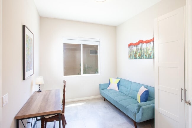 Building Photo - 67424 Zuni Ct
