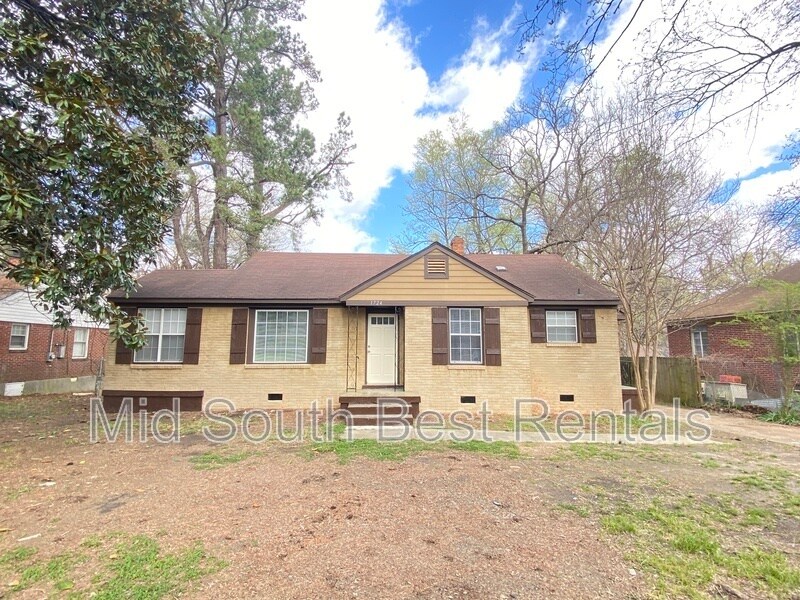Primary Photo - 1724 Warner Ave