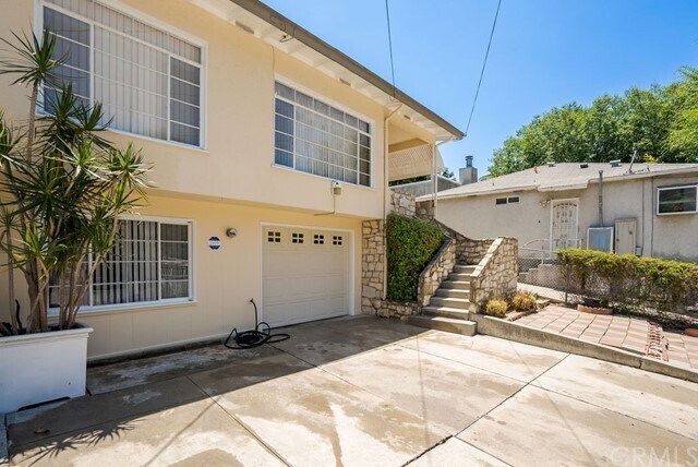Building Photo - 4012 Sinova St
