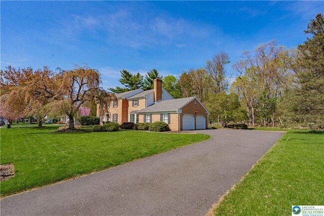 Building Photo - 2962 Fairfield Dr N