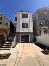 Building Photo - 90 Seaview Ave