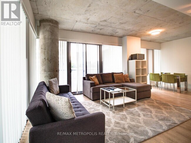 Building Photo - 60 Colborne St