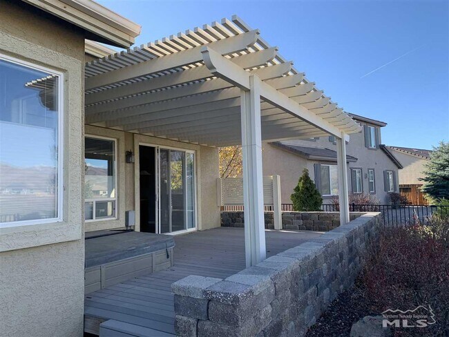Building Photo - 732 Gray Hawk Dr