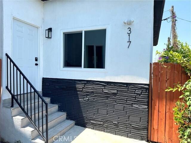Foto principal - 315 N Alvarado St