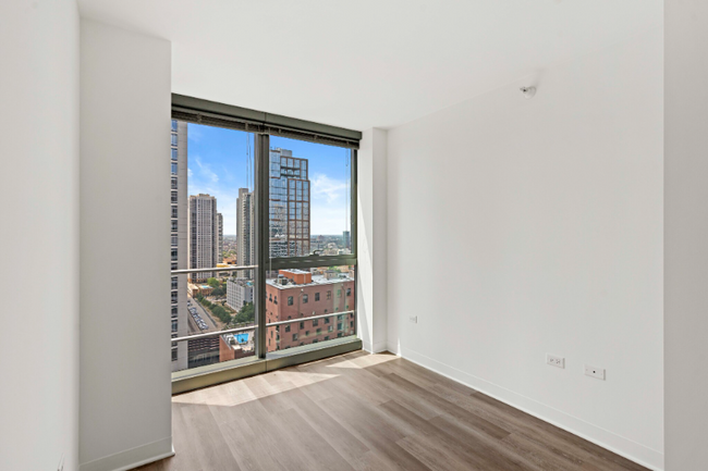 Foto del edificio - 3 W Wolf Point Plaza