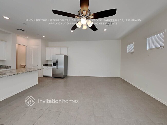 Building Photo - 1531 E Shannon St