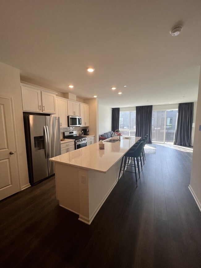 Building Photo - 1296 Quadrant Ln.