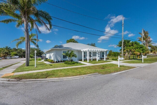 Foto del edificio - 1119 Osceola Dr