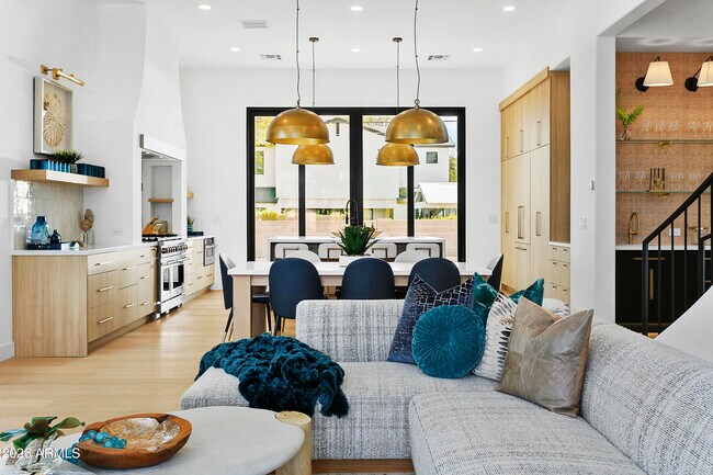 Foto del edificio - 4207 E Campbell Ave