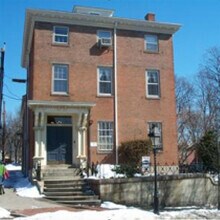 Building Photo - 395 Benefit St