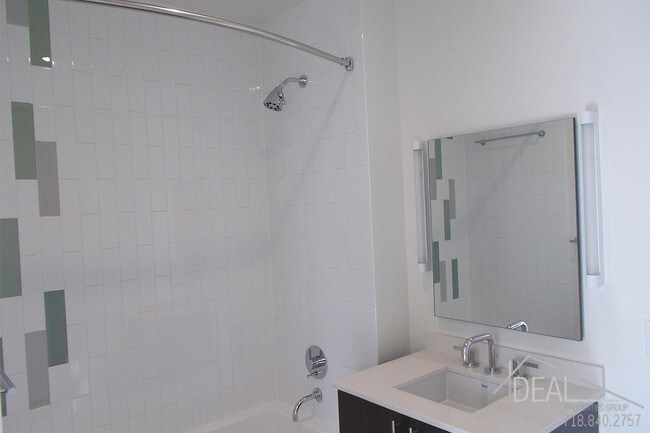 Building Photo - 2 bedroom in Brooklyn NY 11211