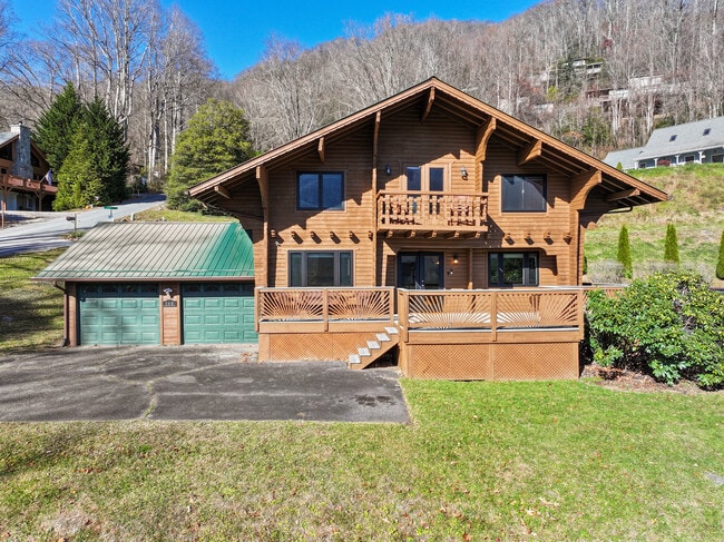 Photo - 168 Valley Creek Dr House