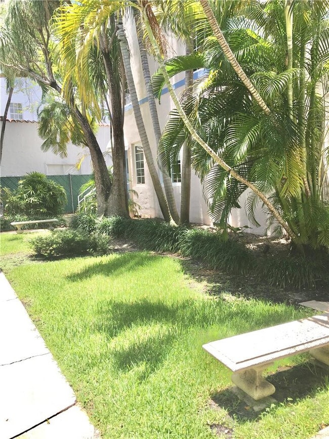 Building Photo - 732 Euclid Ave