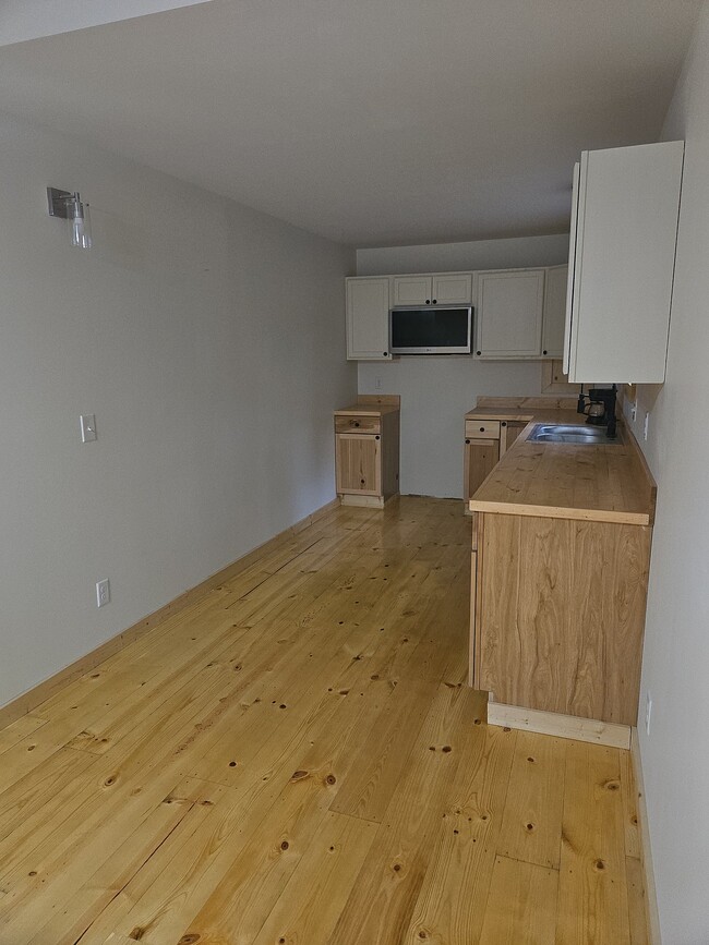 Foto del edificio - 3860 Gardiner Rd