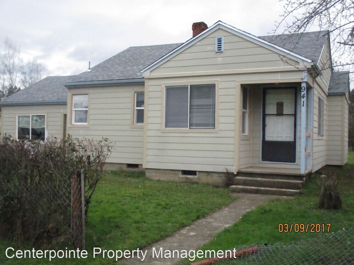 2 br, 1 bath House 941 First W, House Rental in Sutherlin, OR