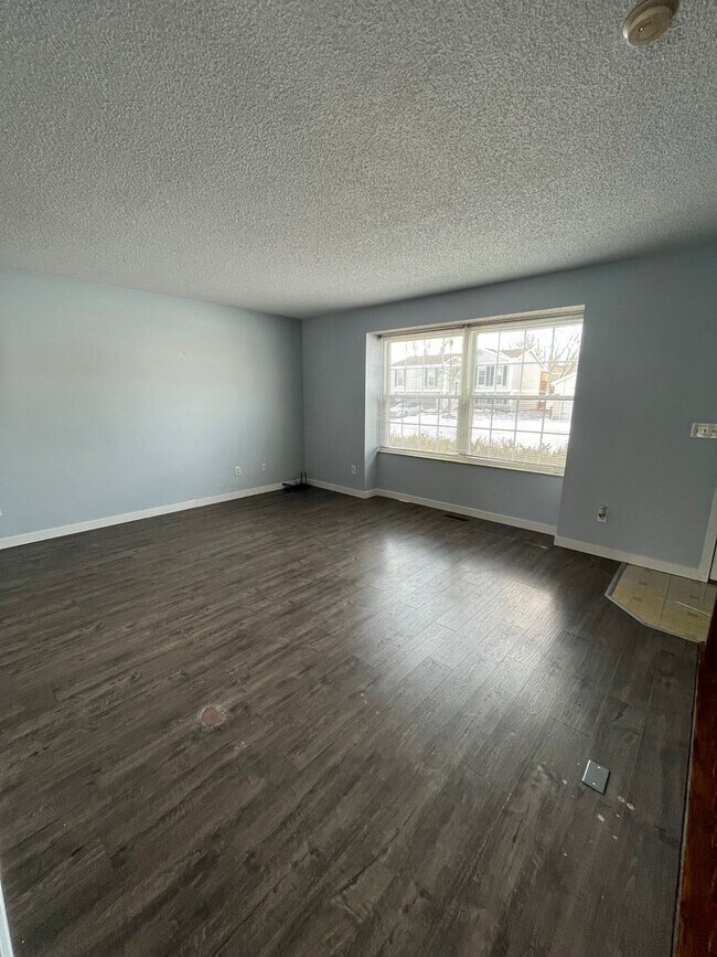 Foto del edificio - 3-Bedroom, 1.5-Bathroom Home in Hilliard