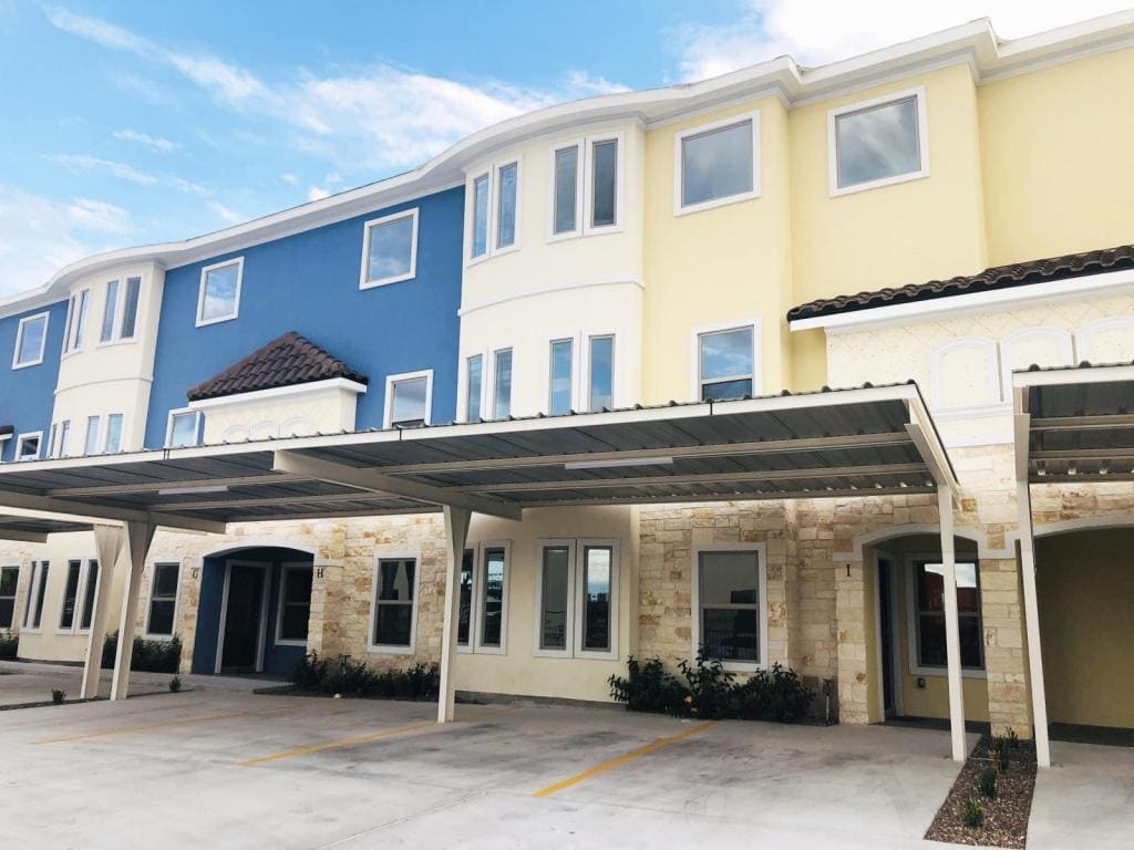 Entrada principal - 1121 Shavano Dr