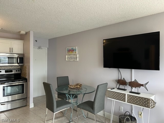 Building Photo - 7360 Estero Blvd