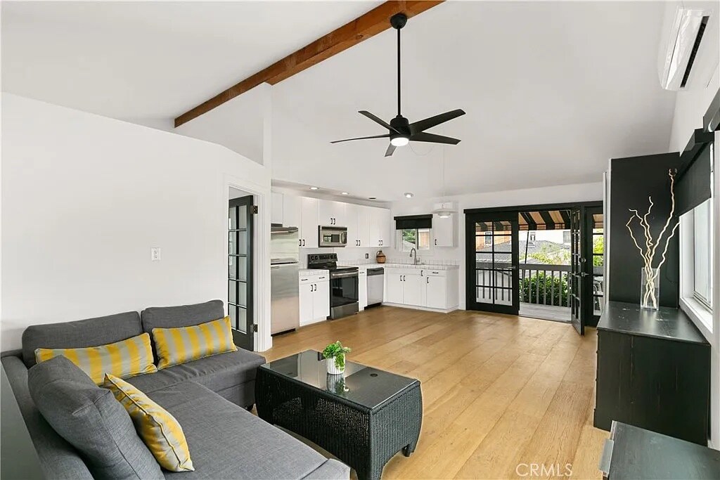 Spacious Living Space - 335 Santa Ana Ave