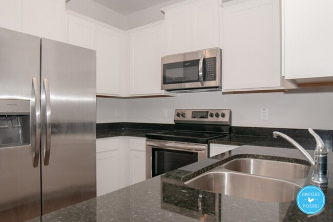 Foto del edificio - 2490 Ashton Park Ln