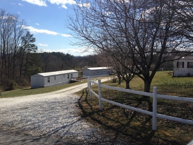  - 6 Twin Oaks Dr