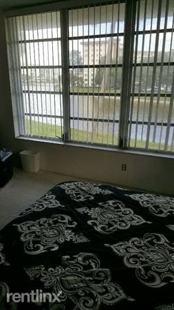 Building Photo - 3061 N Course Dr