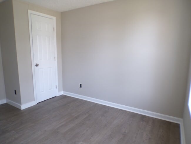 Building Photo - 2513 Ave I