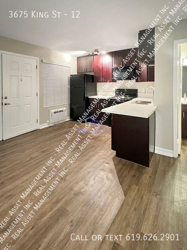 Building Photo - 3675 King St