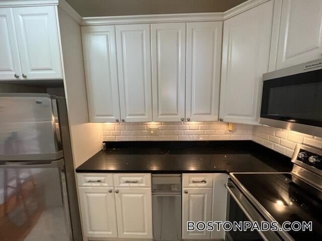 Building Photo - 127 Pembroke St