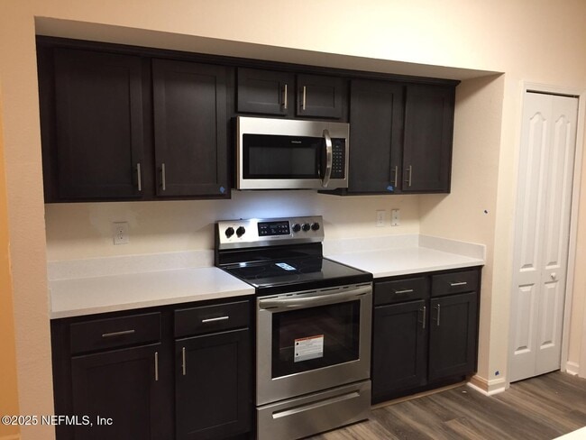 Building Photo - 4958 Key Lime Dr