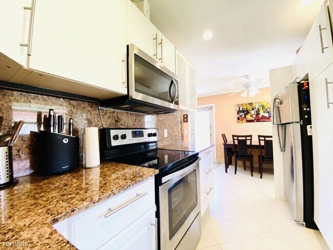 Foto del edificio - 2 br, 2 bath House - 249 Seville K # 249