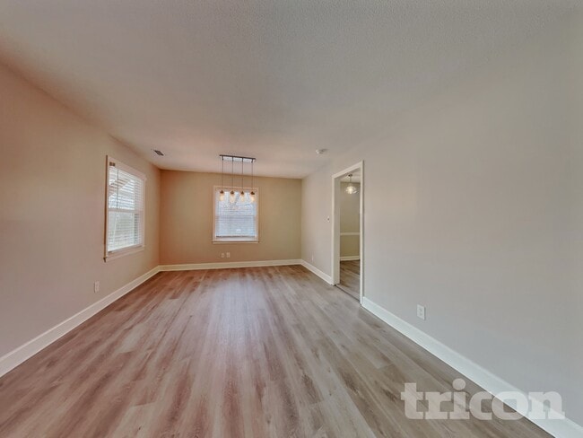 Building Photo - 1645 Ginger Dr