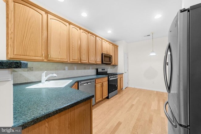 Building Photo - 133 Newman Ct