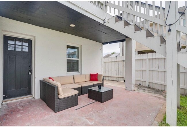 Building Photo - 5627 Avenue R