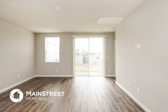 Foto del edificio - 3127 Bella Vista Dr