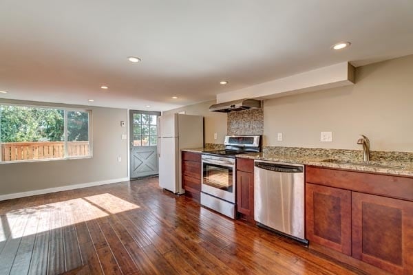 Interior Photo - Residences at 518