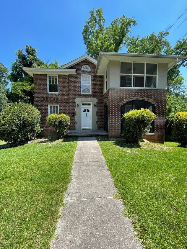 Primary Photo - Waccamaw Avenue - Student Rental