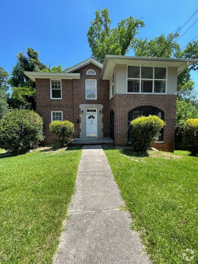 Building Photo - 604-604 Waccamaw Ave